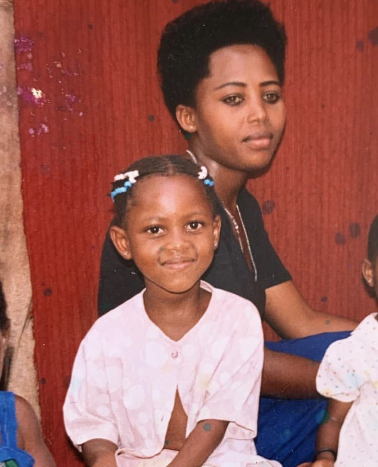 NBSAfter5's tweet photo. TBS: Guess the female artiste in this picture. 

#NBSAfter5 #NBSUpdates https://t.co/90XcfvtnrS