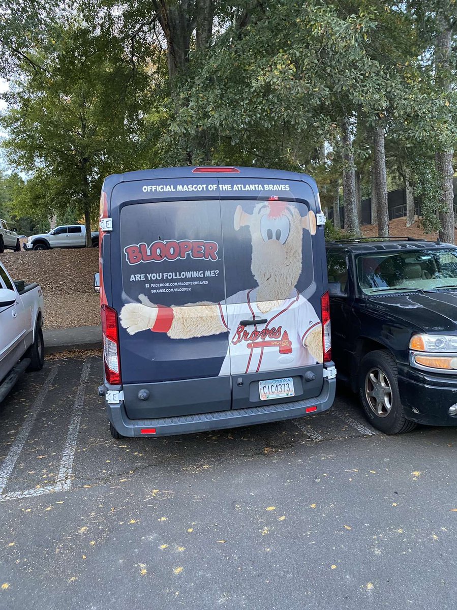 UGASPIKESQUAD's tweet photo. 👀 👀 @BlooperBraves https://t.co/svknlKmHEM