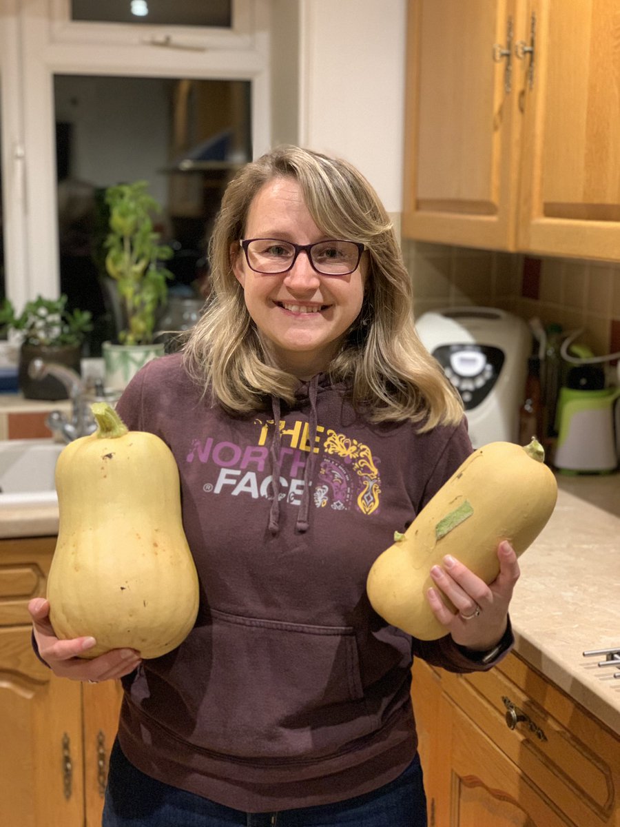 MamMutterings's tweet image. Yes, I’m exactly as proud of my butternut squash, as I look.