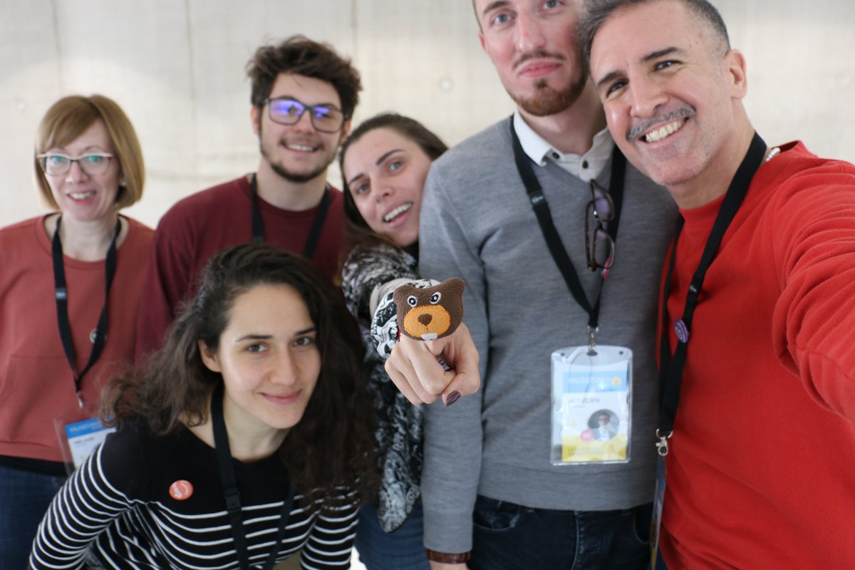 MuseomixNord's tweet photo. @MuseomixNdie @TinBirdMMX_ @The_Tea_Company @LeStratoskope @CerfsVolantsMMX @museomix @Museomix06 @SamyRabih #challengeMSX avec beaucoup de retard ⏰ « selfie avec ton animal totem » 😂 Merci aux #museomixeurs des équipes les VERRES SOLIDAIRES et LES REN’VERRE’SANTS pour les selfies pour le moins surprenants...
@museomix @MuseomixNord @Museomix06 @MuseomixNdie #museomix21 #museomix https://t.co/DlvjAfYuCu