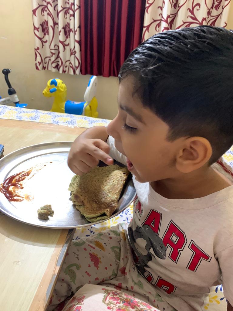 SAI_Edu_In's tweet photo. Fun Saturday
Today was a Fun Saturday our tiny tots of Play Group enjoyed a virtual healthy breakfast together and made a toy fan with colourful papers. We could see our children becoming independent while having breakfast.
#SaturdayFun
#LinguisticSkill https://t.co/CyJ4ZW6n3U