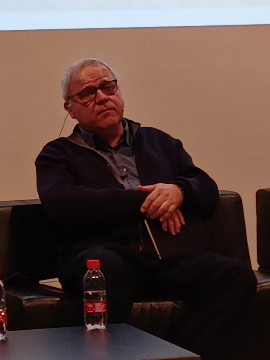XEMV_fvmp's tweet photo. Ara és el torn d'#HenriqueSanfiz, secretari de @SonRadioFusion #EMUGA @punto_gal #ITrobadaComunicacióLocal https://t.co/9Ed8nNFHwa