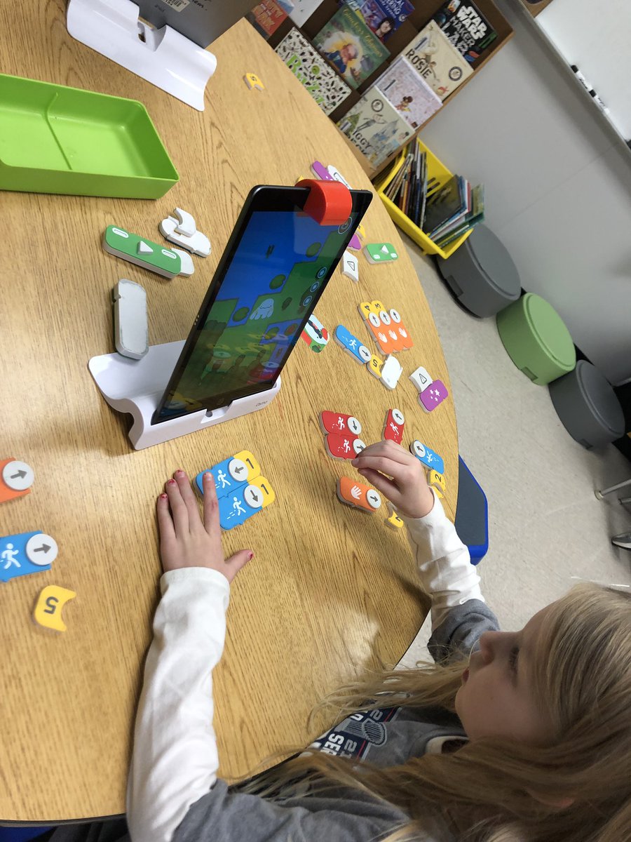 KirstenPerla's tweet photo. Thankful for @dw_commons for MakerSpace creativity. Congratulations to Ms.Airman for being teacher of the month! @duewest_es @CobbAlp https://t.co/Aw9aacWFnS