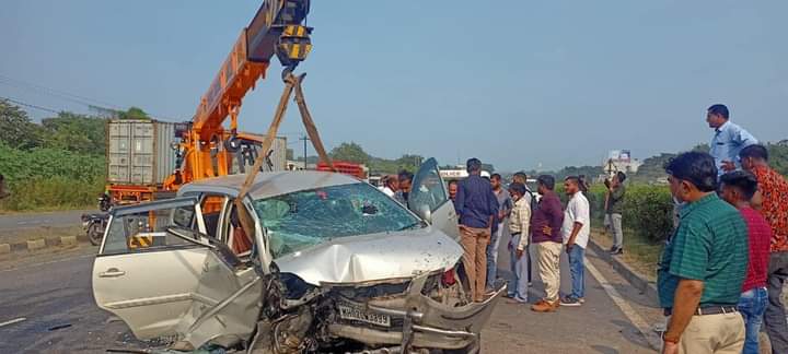 NikChikhaliya's tweet photo. ઈશ્વર જ્યારે જ્યારે જનસેવા કરવાનો મોકો આપે ત્યારે દરેક વ્યક્તિને બીજા વ્યક્તિને મદદ કરવાની પોતાની માનવીય ફરજ બજાવવી જોઈએ. 

ઈશ્વર સૌને હેમખેમ રાખે, સૌને સાજાનરવા રાખે એવી પ્રાર્થનાઓ. @Gopal_Italia
@manoj_sorathiya @RamDhaduk24

#Humanity #HumanityFirst #SaveLives #Help #pray https://t.co/M01v1kQtXg