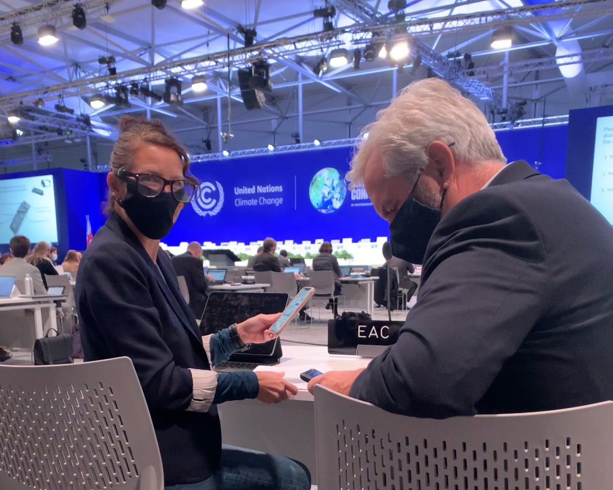 Lisa and Dirk consulting on the plenary floor before the closing contact group on #Article6 market mechanisms, on the final day of the #SBSTA at #COP26. 

cc @lisaelisabethd @ResilientLLP @dforrister27 @IETA