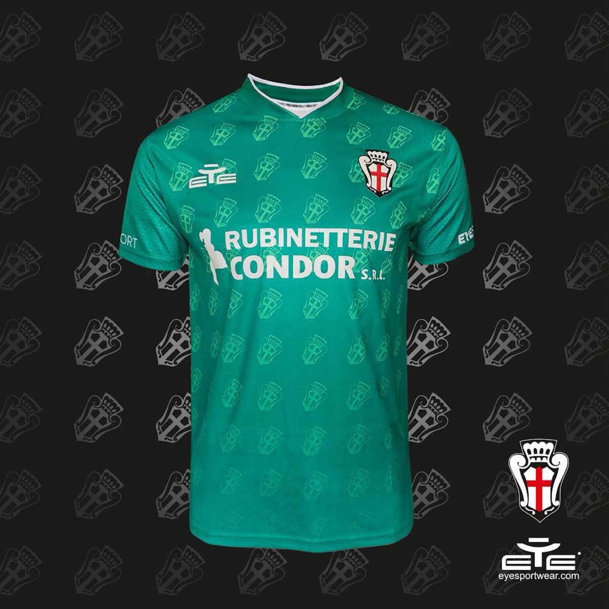 ProVercelli1892's tweet photo. Per onorare una storia che unisce l’Italia al Brasile, Vercelli a San Paolo, ecco la nostra nuova terza maglia!💚🤍

Puoi acquistarla online https://t.co/LdGC2idUzg

#LaMiaFamiglia

#NoiConVoi #ProVercelli #LegaPro #SerieC #ForzaPRO https://t.co/95j0pLymzW