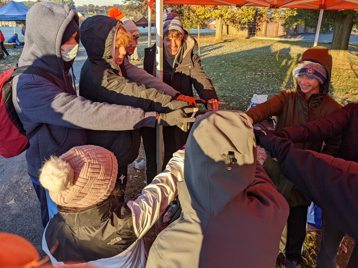 WOLVES on 3... FOREVER ON 6!!!
#StayGold #Misfits #Brickies #BHN