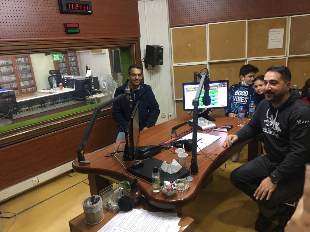 ERBAP kapsamında okul etkinliklerimiz üzerine TRT Erzurum radyosunda öğrencilerimizle beraber hoş bir sohbet gerçekleştirdik. <a href="/skaygusuz/">Salih Kaygusuz</a> <a href="/AGazioglu25/">Abdurrahman GAZİOĞLU</a> <a href="/Erzurum_Mem/">Erzurum İl Millî Eğitim Müdürlüğü</a>