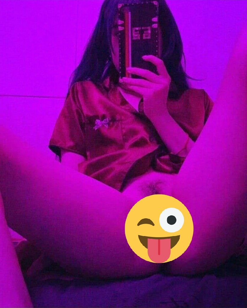 gaidam199's tweet photo. Nứng quá mấy anh ơi có anh nào chịu liếm lồn em không 
Video em móc : https://t.co/xBl1AaLoE9 https://t.co/nO7gSqyc3m