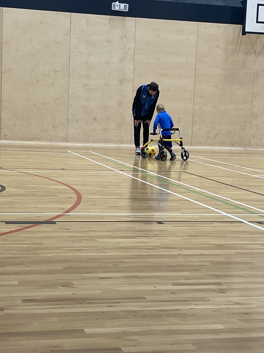 2ndoneout's tweet photo. Huge day for me as I finally got to watch my son play football, huge thanks to frame football Newcastle for making this possible. #superwill 🔴⚪️🔴⚪️ https://t.co/fmYY3TjSdq