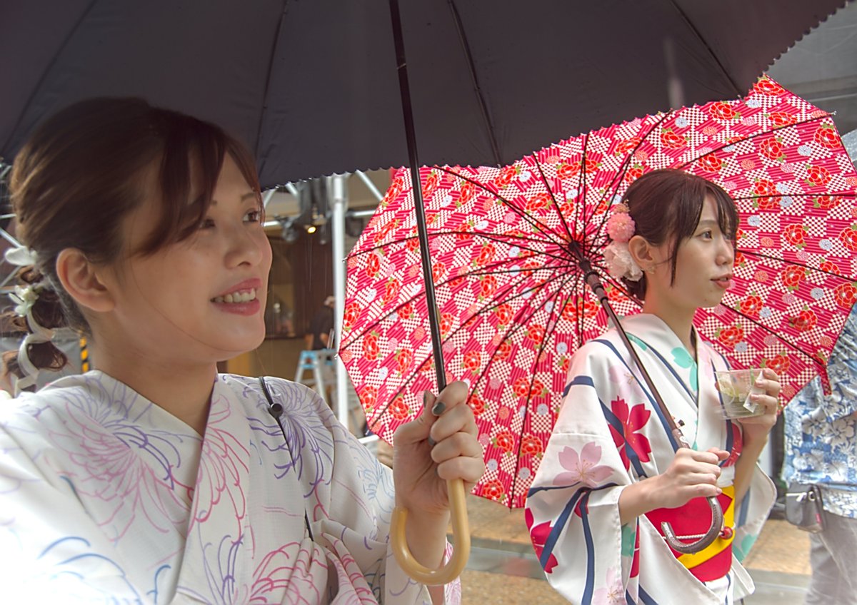PhKeis's tweet photo. RANTANA撮影会 in 浅草寺㊻
#菅原彩香
@ayapaka_paka
#劇団菅原彩香(仮)
ドラマ「いらっしゃいませ♡強盗様…。」公開中
https://t.co/UUiFaW26yn
#2ねん8くみ千葉校
#野崎絵里菜
@ErinaNozaki
舞台 #最後の一杯 予告動画
https://t.co/1DceKoFL5m
#RANTANA
#女優 https://t.co/vZHKGh4cbA