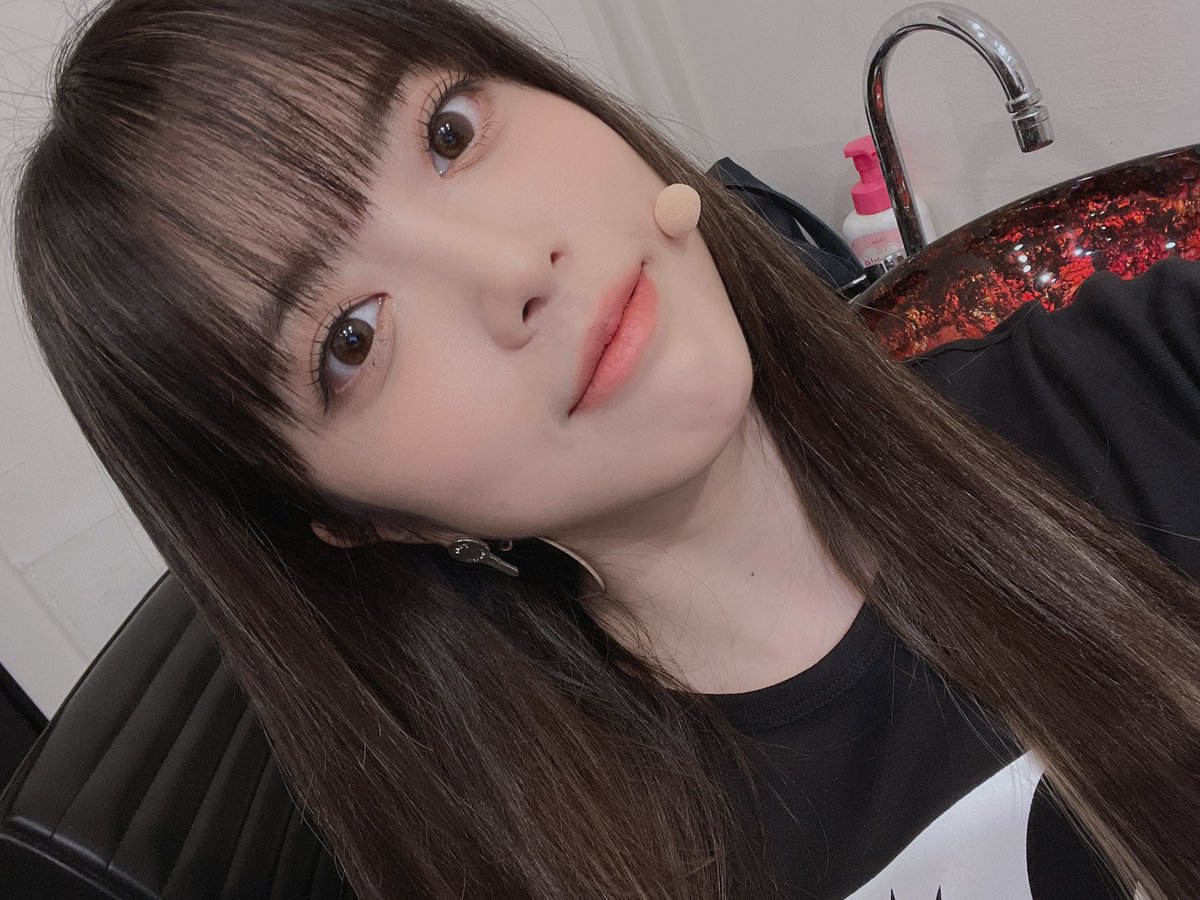 WekiMeki's tweet image. 케이커뮤니티 잘 봤는가 키링들😊
나는 키링들 보고싶다아😭

#☁️ #지수연