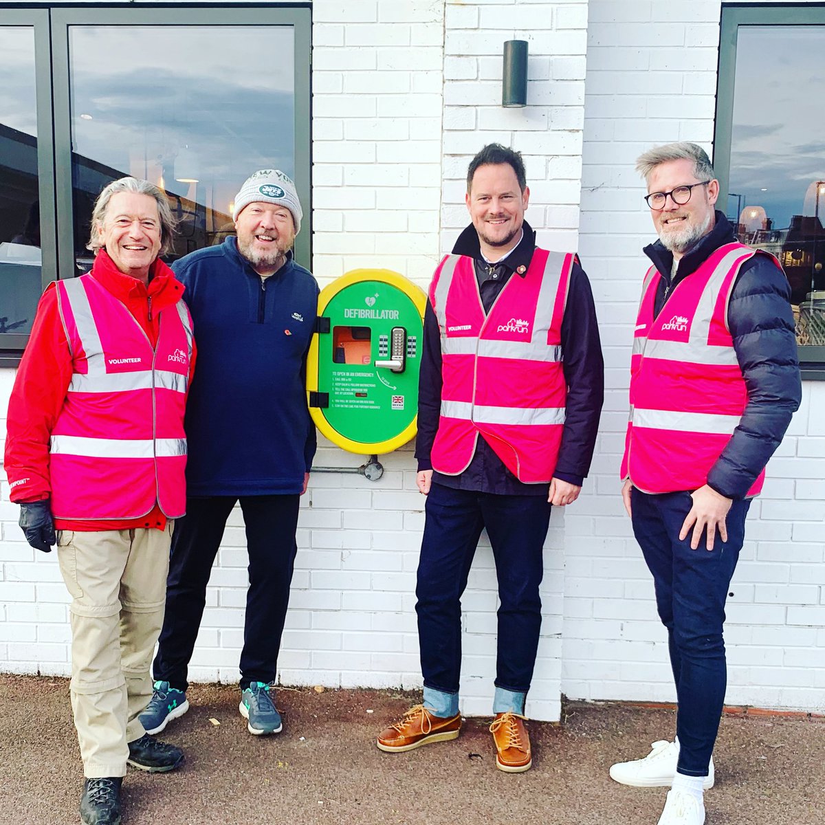 As always, huge thanks to our volunteers! This week, we were pleased to have <a href="/stephenmorganmp/">Stephen Morgan MP</a> &amp; @george4pompey help out, pictured here with our newest RD Steve and our most experienced RD Kev, who today fixed the AED cabinet so it’s back in use for the community #loveparkrun