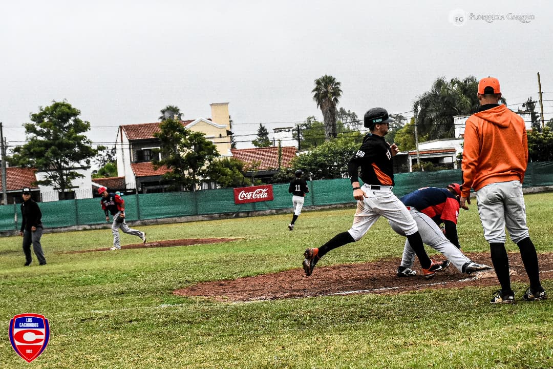 CachorrosSalta's tweet photo. #Béisbol⚾️ LIGA ARGENTINA

La 1ra jornada de los interzonales que se llevó acabo el diamante Alberto Pastrana, tuvo la victoria de Falcons por 10 a 0 ante Águilas.

Hoy, Águilas enfrenta a Pumas desde las 10 y nuevamente a Falcons a las 16 hs.

¡LOS ESPERAMOS!

#VamosÁguilas🦅 https://t.co/nfNzYsgC4L