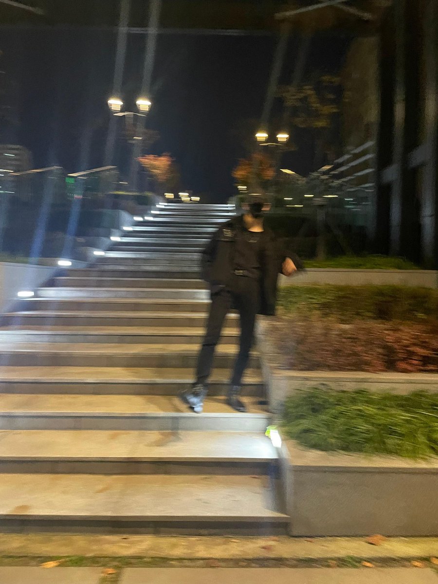 My_Hypen's tweet image. ใครไม่รู้จักต้องรีบทำความรู้จักได้แล้วนะพี่ฮีซึง01ไลน์เอนไฮเพน ภาพมันเบลอแต่ความหล่อนั้นชัดเจน ฟีลดีเทสดีหนุ่มโคเรียตัวสูงคนนี้😭🖤🖤🤟🏻