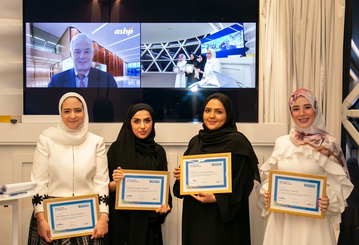 Last week we celebrated the graduation of 2019-2020 and 2020-2021 pharmacy residents from our HMC PGY1 Pharmacy Residency Program an ASHP accredited program.

Congratulations🎉🎉 <a href="/DrSarahFouad/">Sara Fouad Mahmoud, PharmD</a> <a href="/nour_isleem/">nour isleem</a> <a href="/radoaalansari/">رضوى بنت عبدالله</a> and <a href="/_FBA92/">Fatima 🇶🇦</a>