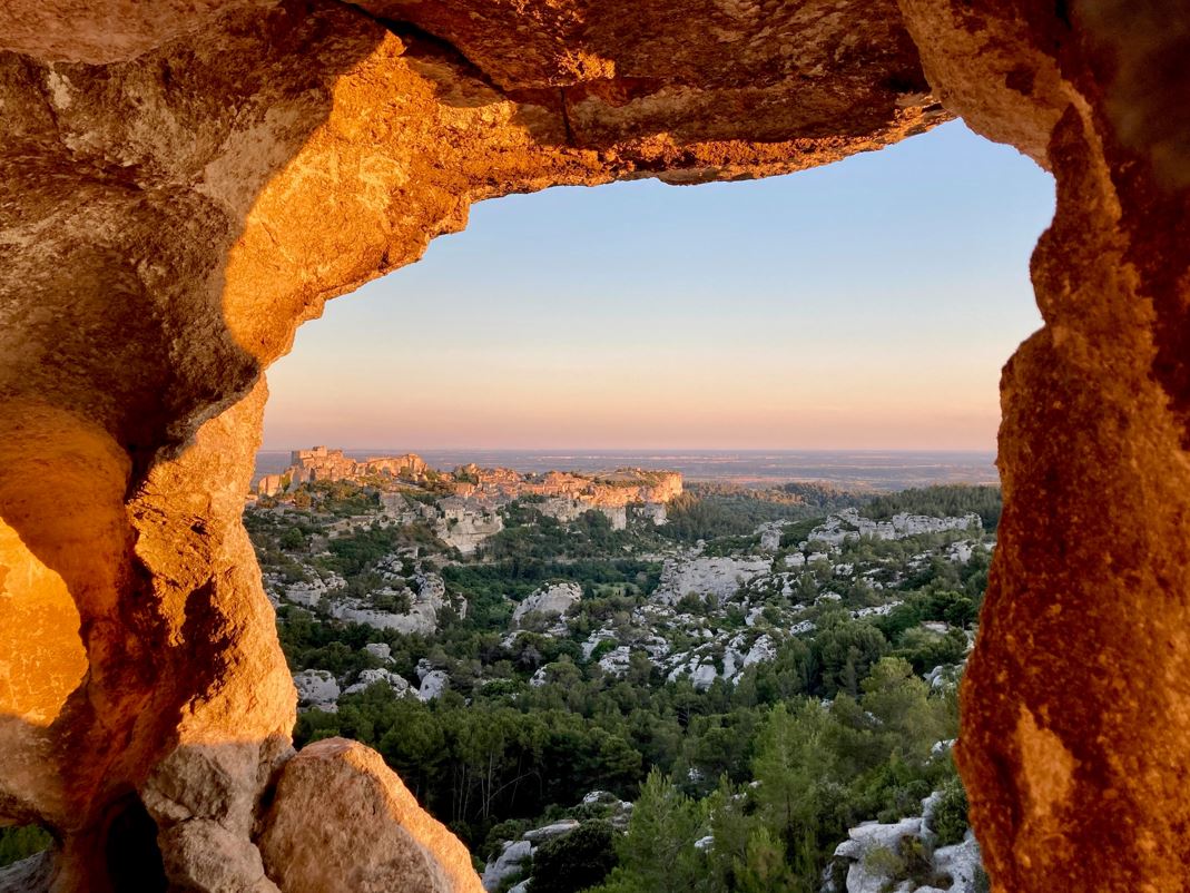 Plus que quelques jours : vivez les Baux-de-Provence comme si y vous étiez, confortablement installé sur votre canapé ! 📺
Découvrez le documentaire "Les Baux-de-Provence, la citée révélée" en replay 👇
bit.ly/2ZvmZvS

#LesBauxdeProvence #RMCDecouverte #chateaudesbaux