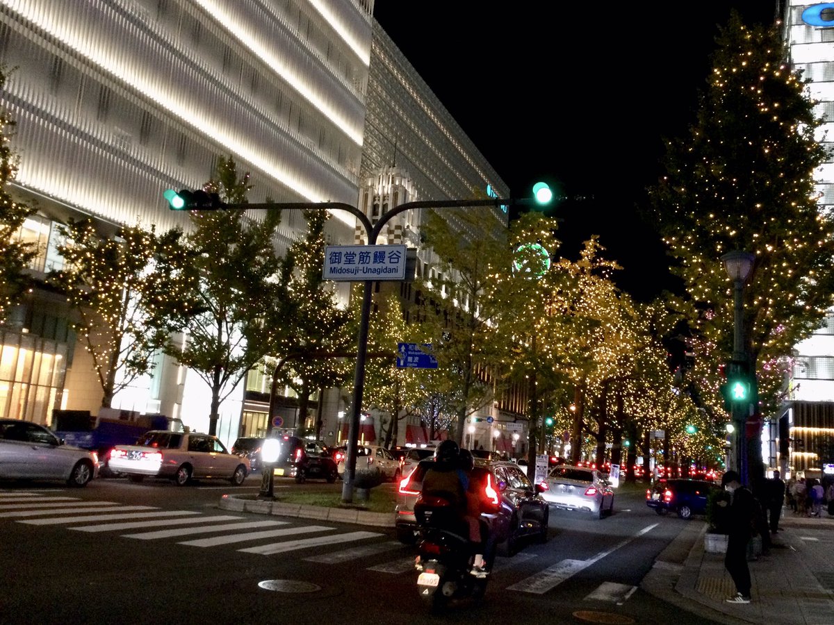 hyakuman88's tweet photo. 今日のお題はイルミネーションから好きな色。
しょーまくんマリンブルー、羽那ちゃんは赤(片翼の碧に出演して好きになった)、ここちゃんピンク、華さま深い青(みんな知ってる☺️しょーまくんだけ知らなかった?笑)
マイクトラブルはナイスカバー👍でした。
#ELS3
#海という意味をもたらした https://t.co/TJM2gjdKI0