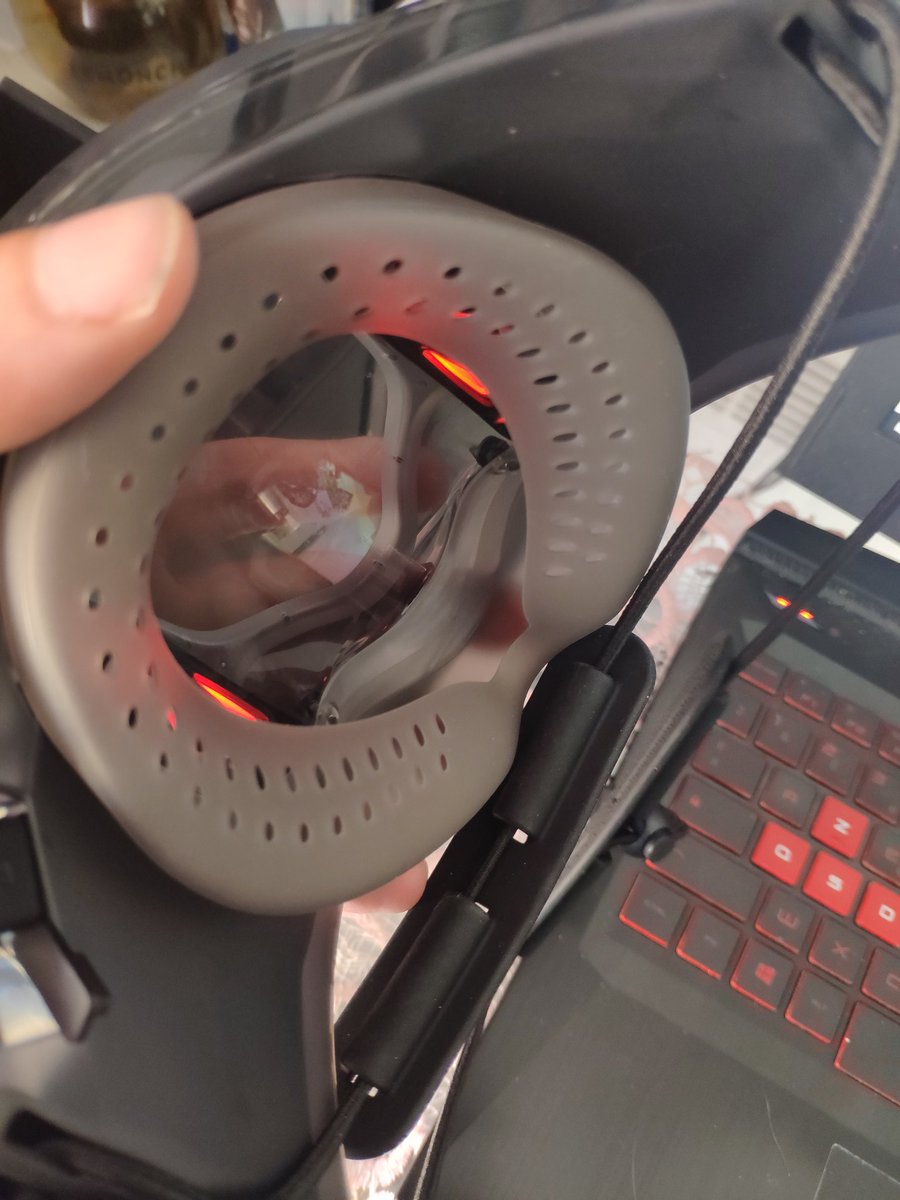 Sephirod_'s tweet image. Première recharge de la bête 👽

#RazerZephyr