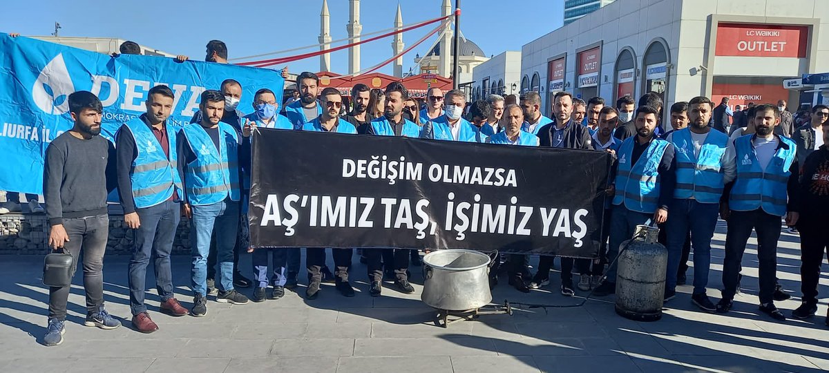 Değişim olmazsa                                AŞ’ımız Taş, İşimiz Yaş @SanliurfayaDEVA @devagenclik63 <a href="/gencdevagm/">Genç DEVA</a> <a href="/AvAhmetTuysuz/">Av. Ahmet TÜYSÜZ</a> <a href="/dogasanlioglu/">Doğa Şanlıoğlu</a> <a href="/HaliliyedeDEVA/">DEVA Partisi Haliliye İlçe Başkanlığı 💧🌱</a> <a href="/A_Karakecili/">Abdulhamid Karakeçili</a> <a href="/erginsadullah/">Sadullah Ergin</a> <a href="/ikramDincer/">İkram Dinçer</a> <a href="/EssumAslan/">Essum Aslan</a> @avaydin1171 @AvBilalCelik <a href="/alibabacan/">Ali Babacan</a>