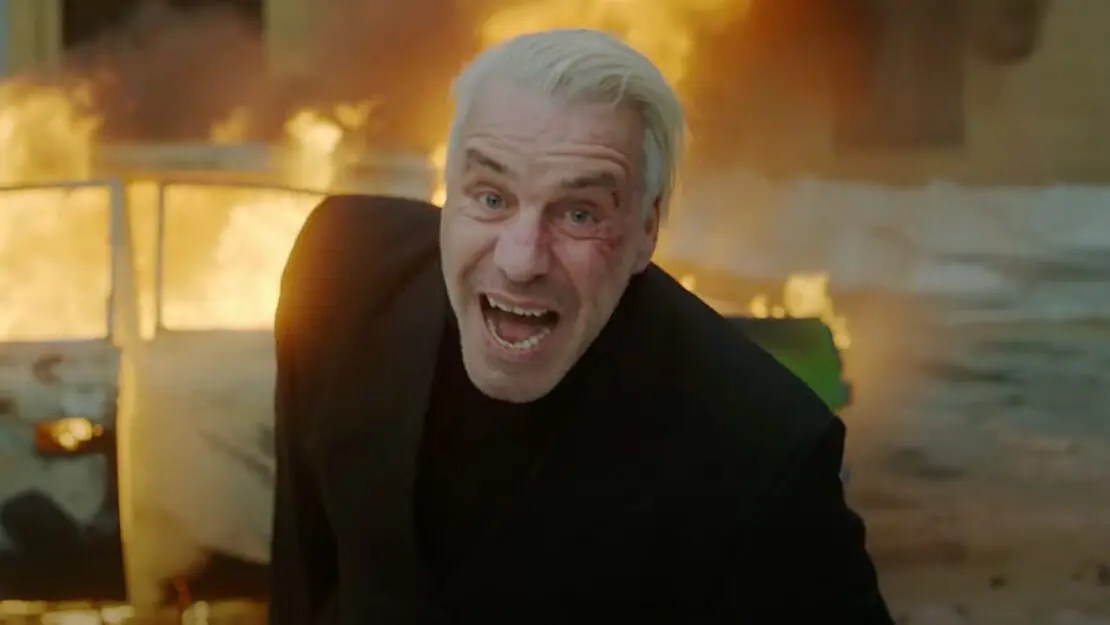 Lindemann hasse kinder. Рамштайн ich hasse kinder. Lindemann hasse kinder. Тилль ich hasse kinder. Тилль линдеманн любимый город.