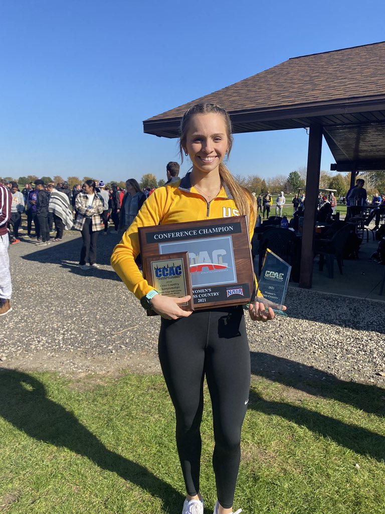 CCACSports's tweet photo. The 2021 CCAC Female Runner of the Year, Sabrina Baftiri of @USFSaints https://t.co/fYTIMYi0Mh