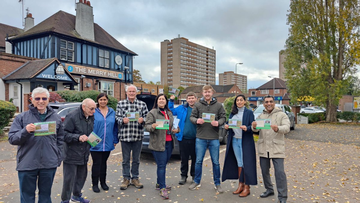 simonphippss's tweet photo. Busy week for Black Country Conservatives, supporting the Dudley South celebration dinner with Priti Patel in the week, topped off with a campaign day in Wolverhampton today https://t.co/svdXDQg379