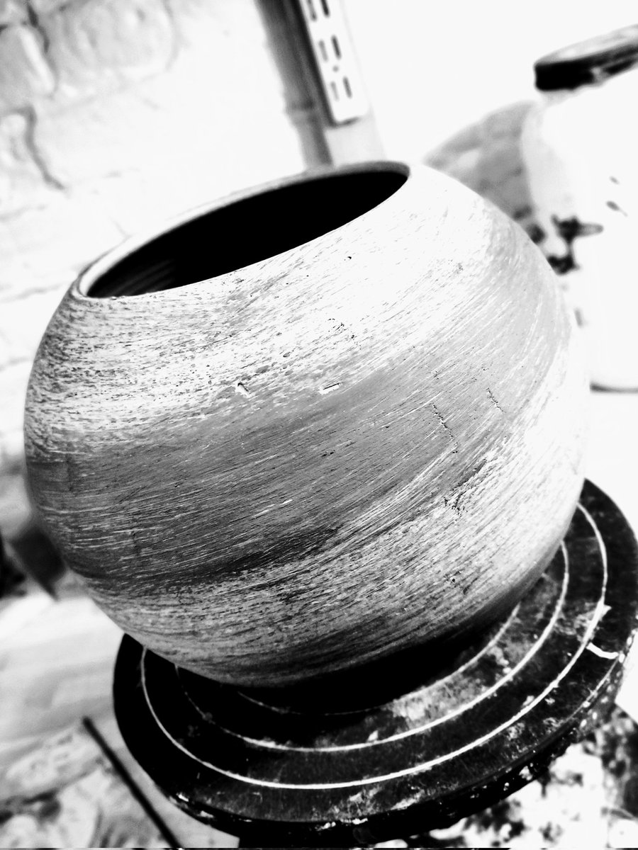 Another <a href="/NASAJuno/">NASA's Juno Mission</a> inspired #raku #spacepot in the making........getting ready for Norfolk Contemporary Craft Society  #Inspired2021 at #thehostry <a href="/Nrw_Cathedral/">Norwich Cathedral</a> December 6th- 19th