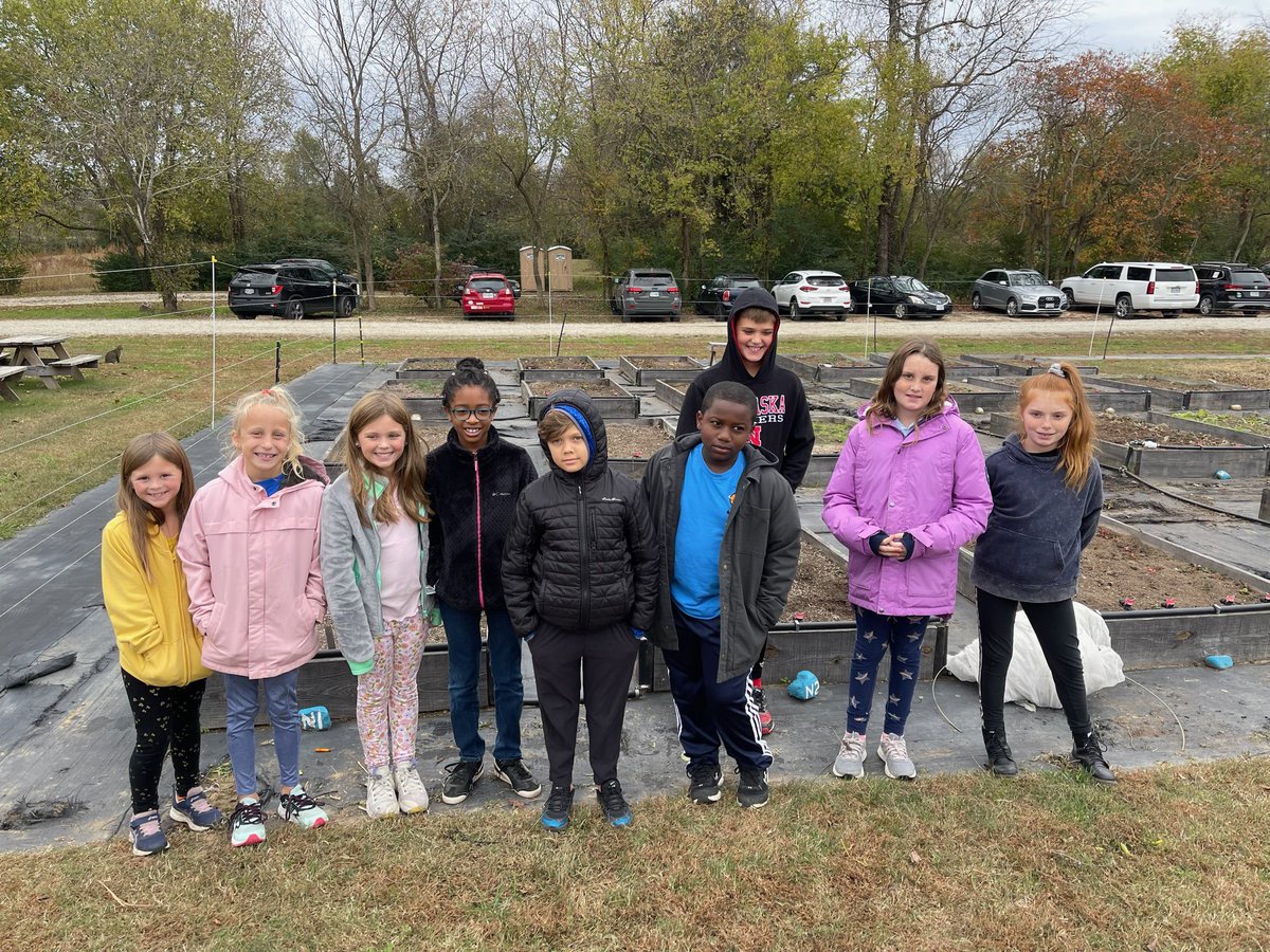 OldHundredES's tweet photo. Huge thank you to @shalomfarms for hosting our Green Team this morning! We can’t wait to start our gardening project this Spring!! https://t.co/HbmIVpwmCt