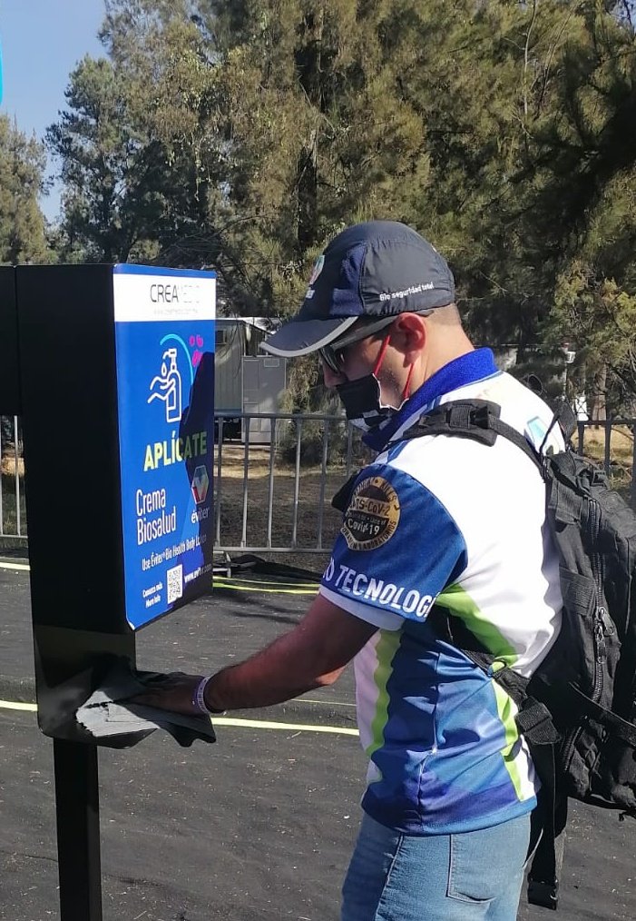 EviterMX's tweet image. El equipo #Eviter está verificando constantemente los dosificadores de crema #biosalud en el @mexicogp Si tienes alguna duda acércate y pide información.