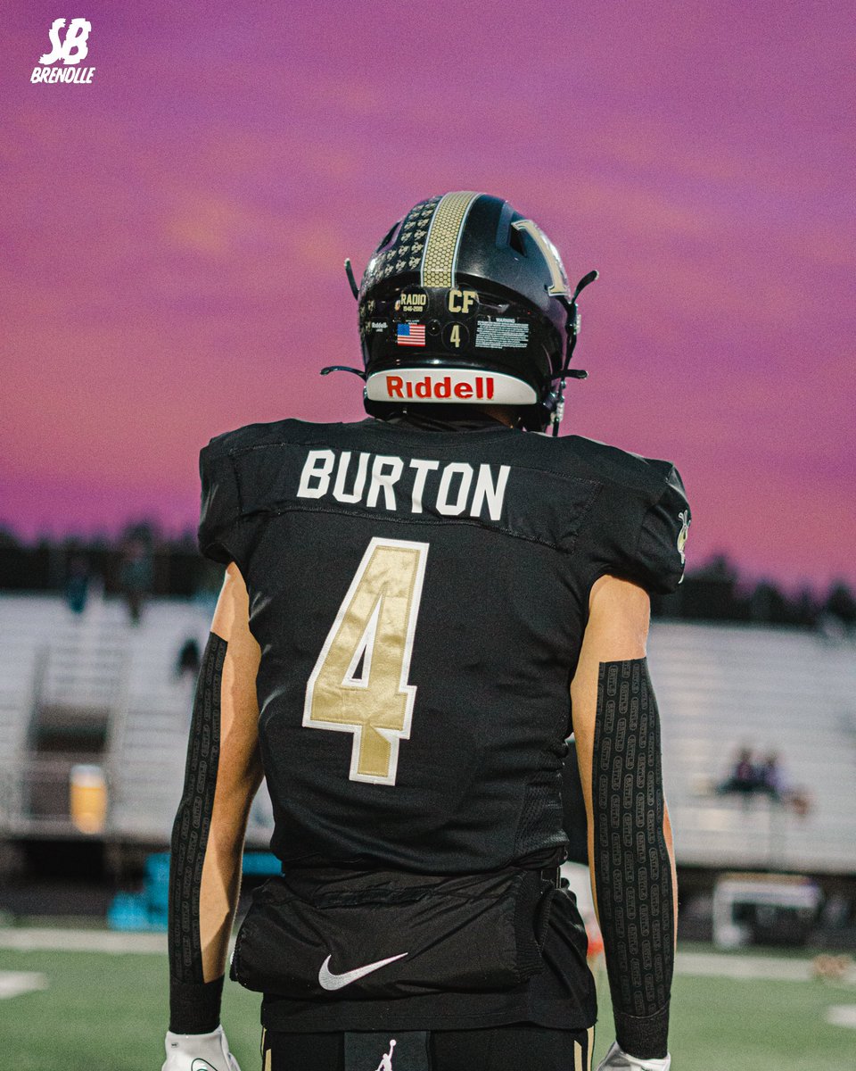 chaseburton_'s tweet photo. Great win last night ! @TLH_Football @CoachJasonTone #dmgb https://t.co/HFrrSqQvKv