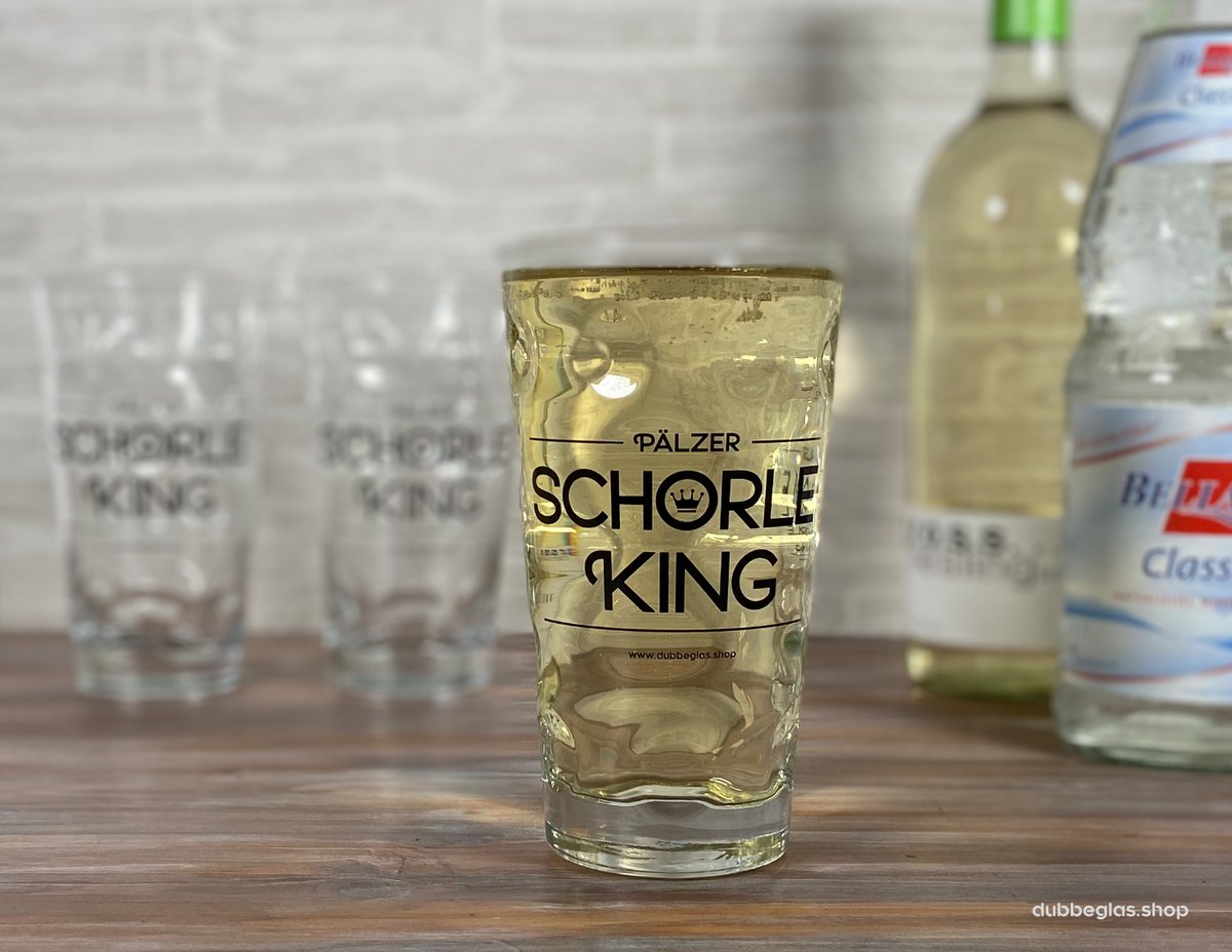 dubbeglas_shop's tweet photo. Pälzer King Queen Dubbeglas 0,5 L
Das Dubbeglas für den Pfälzer Schorle König
https://t.co/TYzI6zh8KY
#schorleking #king #schorlekönig #könig #schobbe #pfalz #pfälzer #pfälzerin #pfälzisch #schorle #rieslingschorle #schorleliebe #dubbeglas #dubbegläser #schorleglas #meckenheim https://t.co/oYYMNd35w9