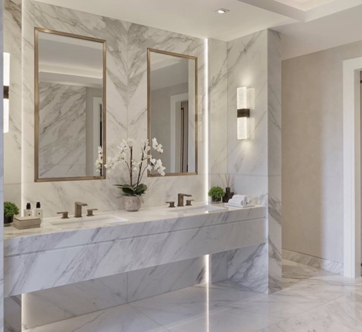 maram_interior's tweet photo. حمام الماستر نعطية نفس اهتمامنا فتصميم غرفة الماستر 
بحيث نعتمد التصميم الفندقي كالتالي:

- دخول مباشر من غرفه الملابس
- الحمام يستخدمة الزوجين بنفس الوقت 
- منطقة الشاور + منطقة الكرسي مغلقة بأبواب سحب قزاز مرمل 
 
- منطقة المغسلة تتوسطهم 

#تصميم_داخلي https://t.co/rePc9csgmJ