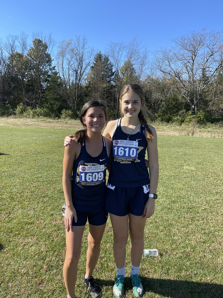 Reagan Edwards runs a massive PR at the District meet and Rachel Eimer runs an all time best at the State meet. #GreatSeason