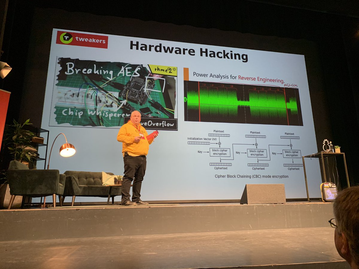 dizzrupt's tweet photo. Inspiring talk by @jilles_com about #hardware #hacking @tweakers #privacy #security meetup!! https://t.co/N8xkRhGlQh