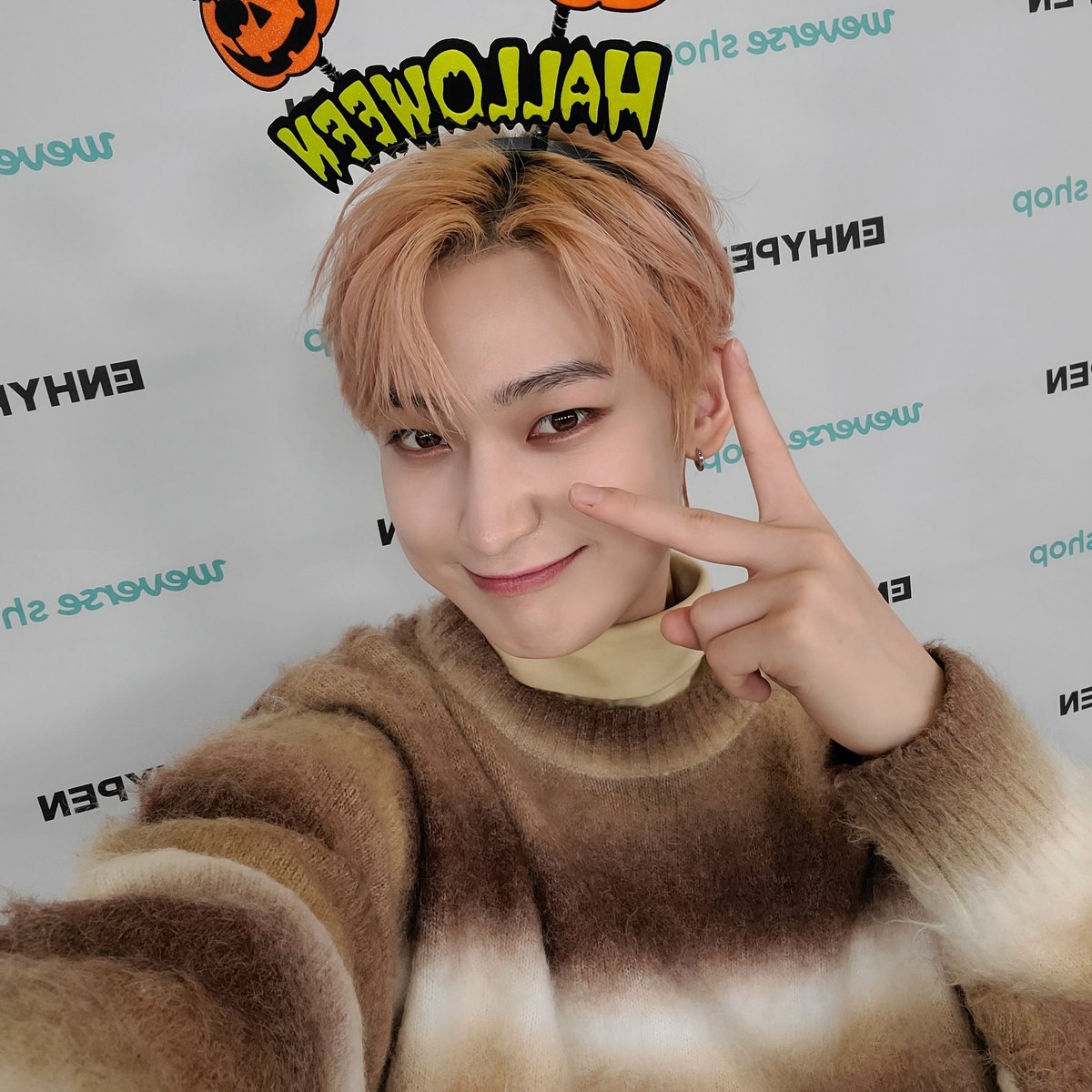 ENGENEs!! I want to express my gratitude during this album and we will come back with better sides of us!! Happy Halloween 🎃