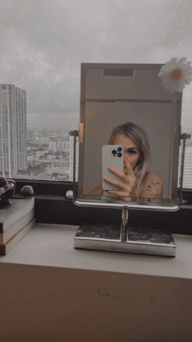Love gloomy vibes in Miami