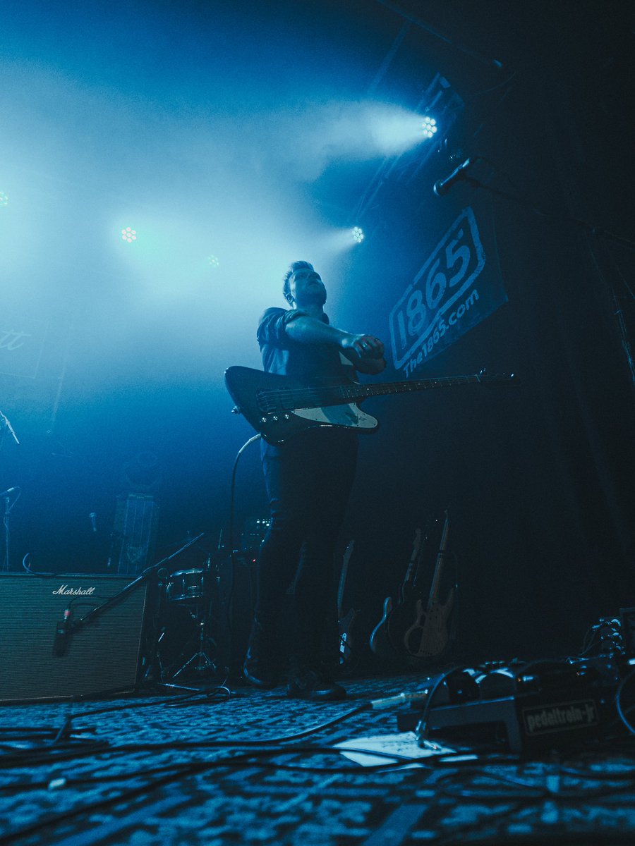 BRAVELIAISON's tweet image. Southampton, we're back and tonight we’ll be tearing up Heartbreakers with our dear friends @SarpaSalpaMusic, The Motive and @caravanclubb.🔥

There’s less than 10 tickets left on the door for tonight so be fast and grab yours now before it sells out. Doors 7pm.🕺🏻

📸 @SamJLance