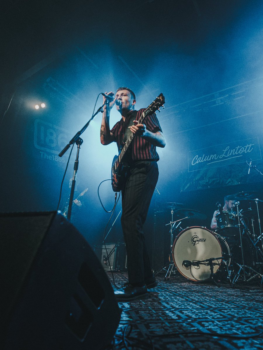 BRAVE LIAISON (@braveliaison) on Twitter photo Southampton, we're back and tonight we’ll be tearing up Heartbreakers with our dear friends <a href="/SarpaSalpaMusic/">Sarpa Salpa</a>, The Motive and <a href="/caravanclubb/">caravan club</a>.🔥
There’s less than 10 tickets left on the door for tonight so be fast and grab yours now before it sells out. Doors 7pm.🕺🏻
📸 <a href="/SamJLance/">Sam J. Lance</a> Southampton, we're back and tonight we’ll be tearing up Heartbreakers with our dear friends <a href="/SarpaSalpaMusic/">Sarpa Salpa</a>, The Motive and <a href="/caravanclubb/">caravan club</a>.🔥
There’s less than 10 tickets left on the door for tonight so be fast and grab yours now before it sells out. Doors 7pm.🕺🏻
📸 <a href="/SamJLance/">Sam J. Lance</a>