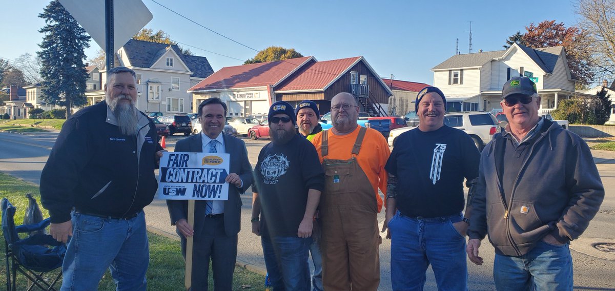 JohnCranley's tweet photo. Proud to stand with members of @steelworkers Local 3057 in Shelby. 500 workers are on strike because ArcelorMittal won't bargain with them for fair wages &amp; working conditions. Ohio's economy relies on workers being treated fairly. This employer must sit down with the union ASAP https://t.co/09Y499M82N