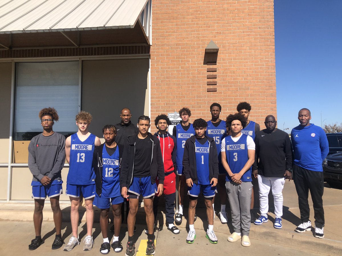Super Prep (@prep_super) on Twitter photo Moore Lions Varsity Boys Basketball team is at the Elite 14 Showcase in Wichita Falls, Texas!! Head coach Gregg Hardin and Assistant Coach Kermit Holmes have their team playing well! <a href="/MooreHighSchoo1/">Moore Lions Boys Basketball</a> <a href="/Moore_Lions/">Moore High Athletics</a> <a href="/Elite14Showcase/">Elite 14 Showcase</a> Moore Lions Varsity Boys Basketball team is at the Elite 14 Showcase in Wichita Falls, Texas!! Head coach Gregg Hardin and Assistant Coach Kermit Holmes have their team playing well! <a href="/MooreHighSchoo1/">Moore Lions Boys Basketball</a> <a href="/Moore_Lions/">Moore High Athletics</a> <a href="/Elite14Showcase/">Elite 14 Showcase</a>
