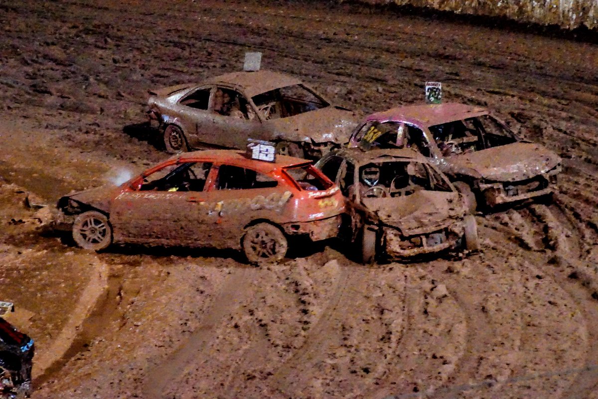 LawtonTri's tweet photo. At #Odsal for some fireworks and banger racing!
Between the mud and the smoke it's a bit of a challenge to work out who's winning...
#StarTrax https://t.co/Kbc9QMcRw1