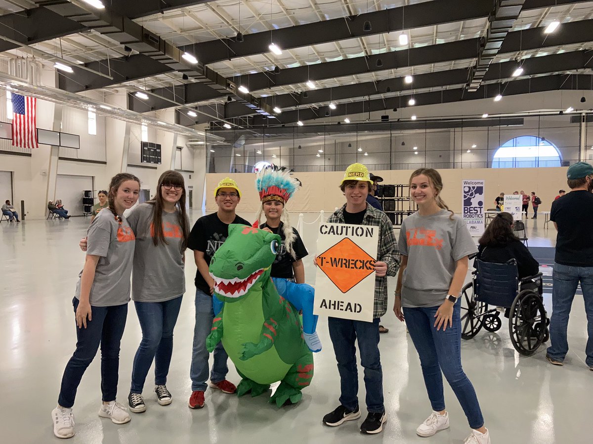 DHSrobotEx's tweet image. Beware of the T-Wrecks! Good luck to Wetumpka High School! ❤️🧡#BESTrobotics2021 #DemoDaze2021
#DHSRobotics