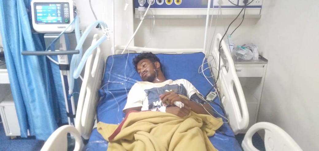 baski0123's tweet photo. Every one plz help him. 
@SitaSorenMLA  @HemantSorenJMM @JmmJharkhand @yourBabulal @ranchi_rims @JMM_Dhanbad @dc_dhanbad plz help my friend's brother. His name is Rakesh Tudu admitted in ICU at RIMS RANCHI. 
He is from Tundi. His financial condition is not good. M. No- 6200501353 https://t.co/AauNAqidNx