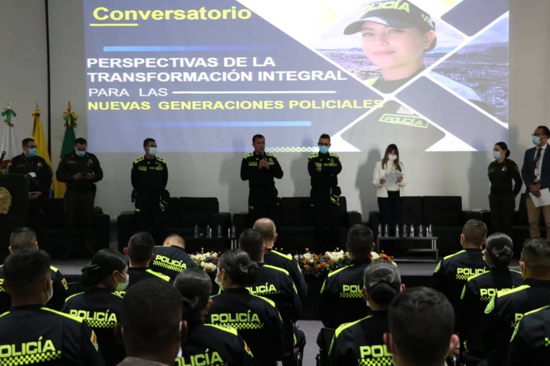 Escuela de Cadetes de Policía General Santander tweet media