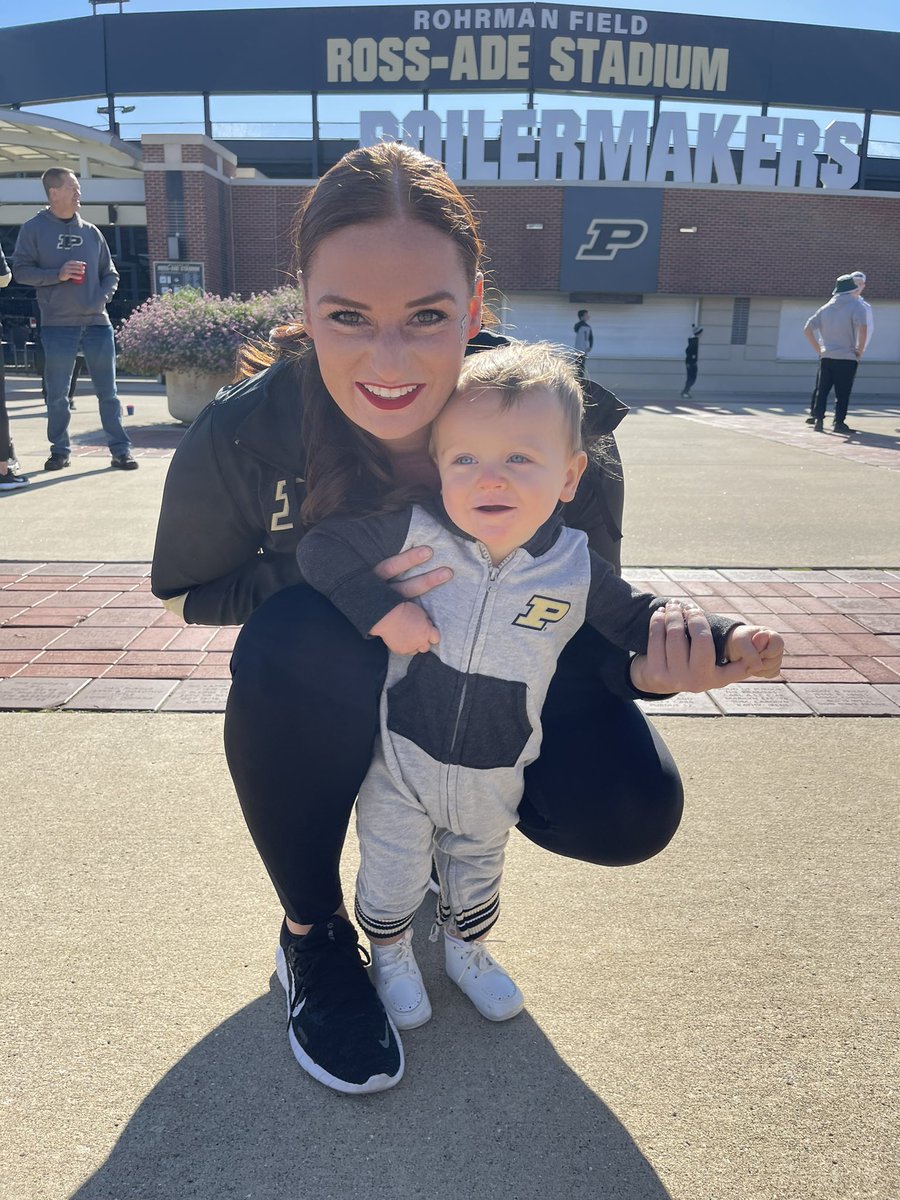 MadisonnBlount's tweet photo. Game day for the boilers! #purduegameface #BoilerUp #purduegameday https://t.co/nlCcWpBytw