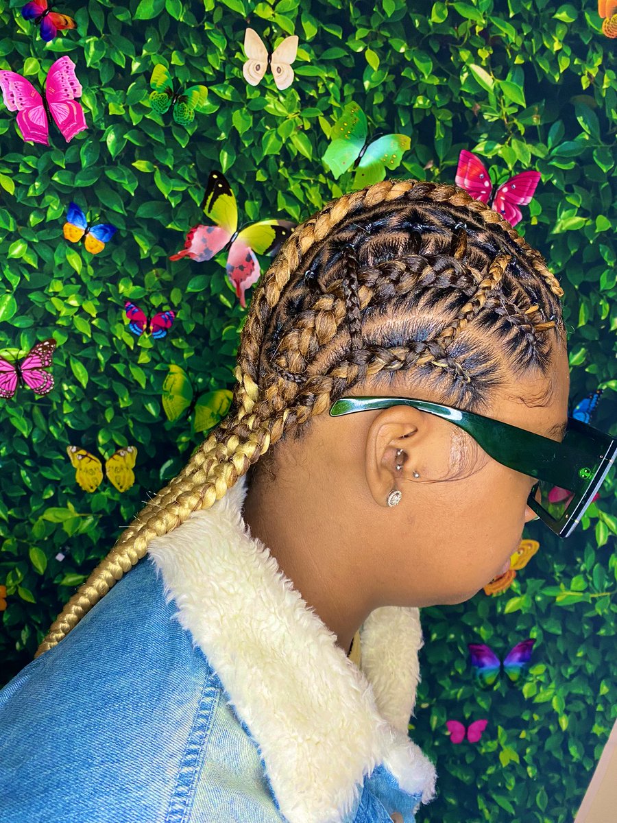 dessStamps's tweet photo. freestyles done by me 😍 

IG: @_finessedbydes 

#odu #nsu #757hairstylist 💫 https://t.co/zDsdsnLdeZ