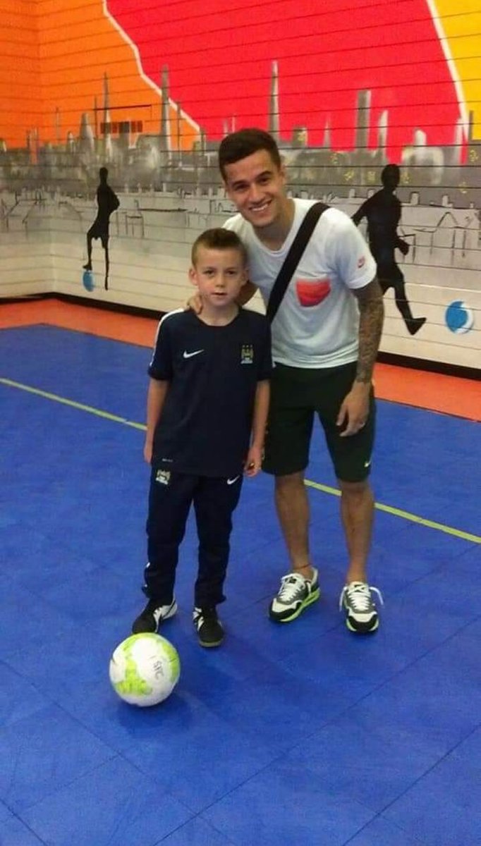 FutsalLeon's tweet photo. Extremely proud to continue guide @tedjh's development. Outstanding progress over the years that now leads to his first team futsal appearance tomorrow. Keep up the good and hard work you continue to do! @MarcosLeon_Fs5
#futsaljourney #maestro #skills #tedinho #milestone https://t.co/d9JzosSfQw