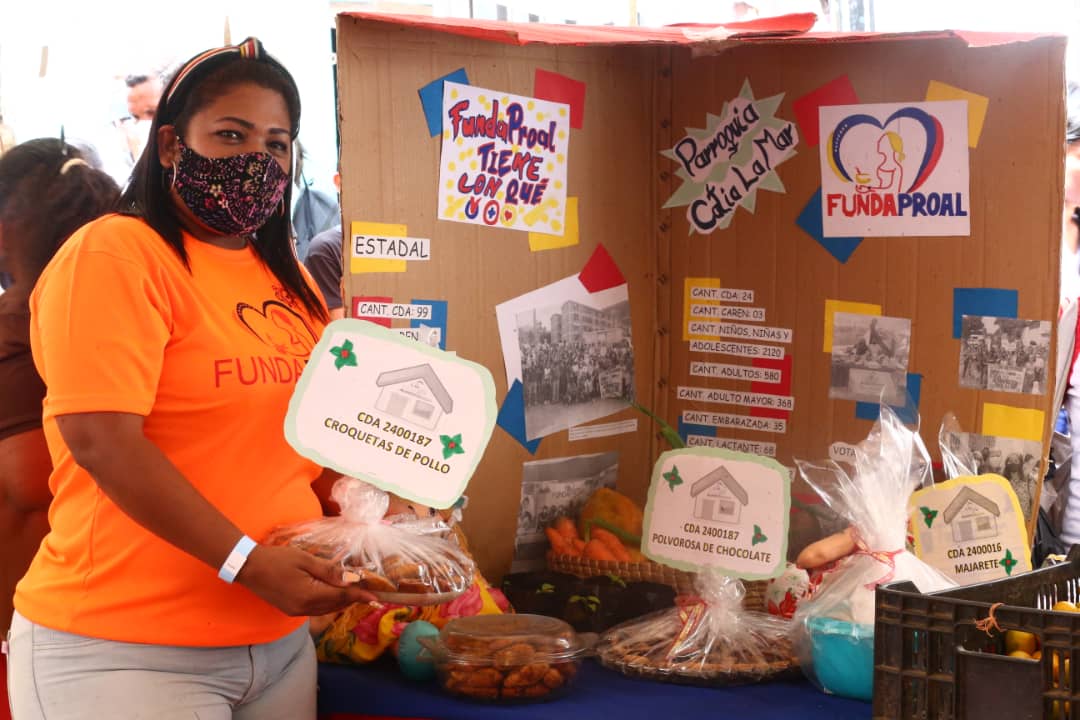 #EnFotos || En el marco del Plan Cayapa de Proteína Animal, la vicepresidenta Ejecutiva de la República, @delcyrodriguezv, lideró este sábado #06Nov una nueva jornada de Campo Soberano en beneficio a los habitantes de #LaGuaira.