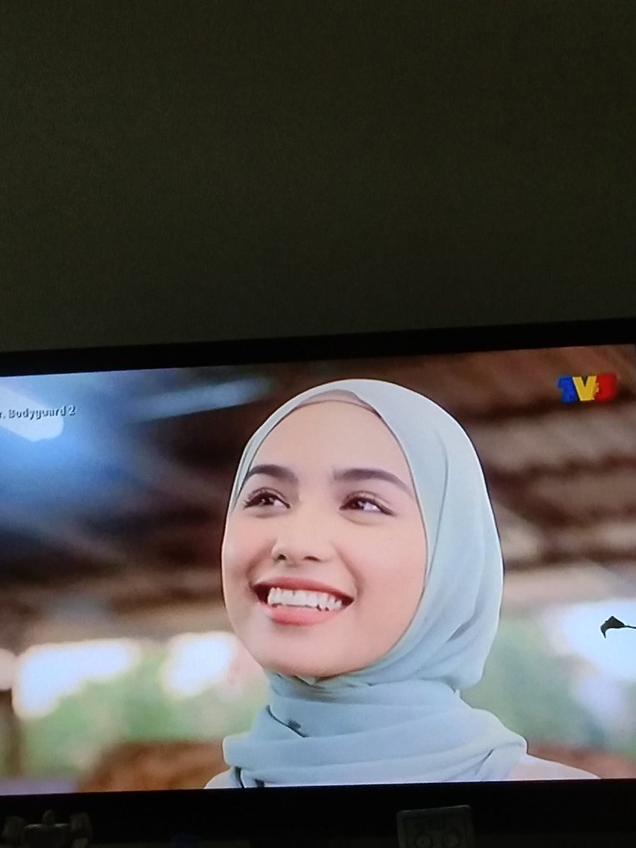snnanna01's tweet photo. Thank you menghiburkan kitorang selamani rabu-sabtu 9malam tak pernah tak happy 💖🌹
@iamredzarosli 
@sharifahrose 
#KekasihHatiMrBodyguard https://t.co/8nqVC4p4uj
